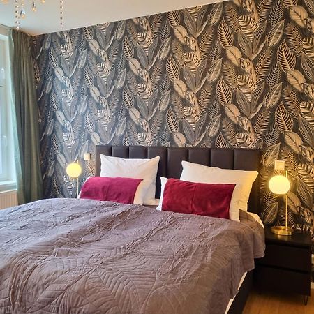 Maremar - Style-Loft Am Ferberturm - 2 Schlafzimmer - Luxus Boxspringbett - Arbeitsplaetze - Highspeed Wlan Gera Esterno foto